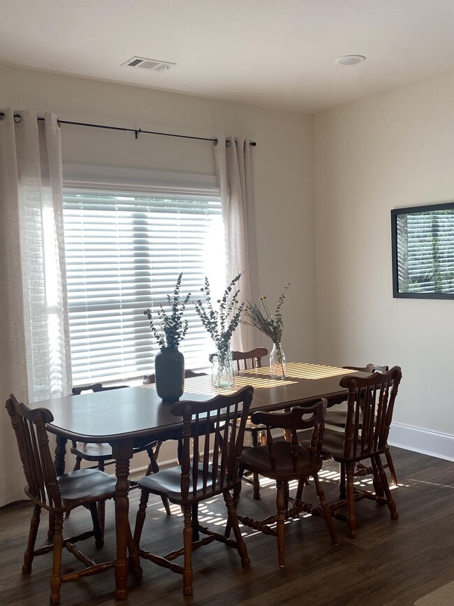 Building Photo - 110 Conrad Dr