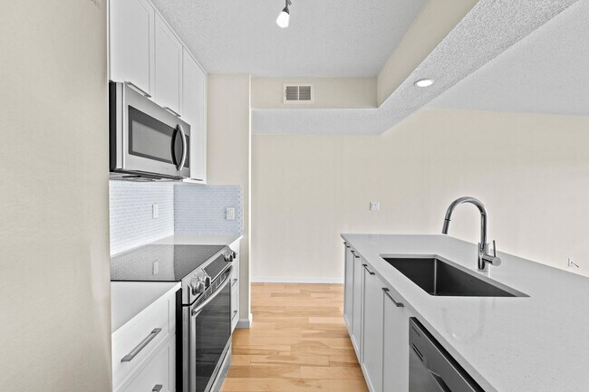 Building Photo - 286 Cypress Point Dr