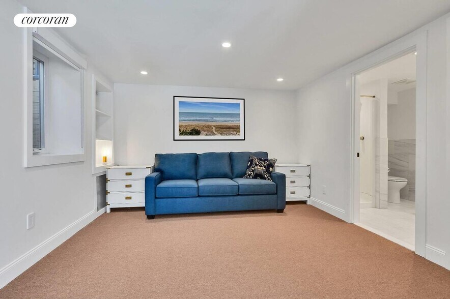 Building Photo - 94 Ridge Rd W