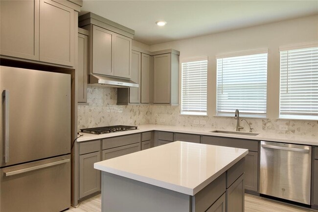 Building Photo - 8475 Harrington Grv Trl