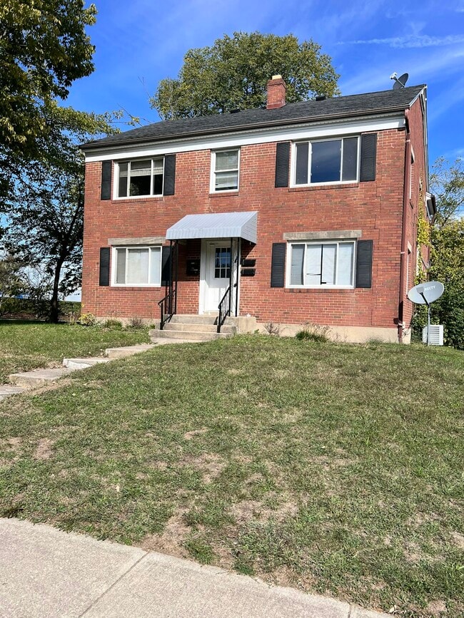 Primary Photo - 1597 Old Ln Ave