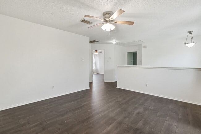 Building Photo - 1305 Cedar Brook Dr