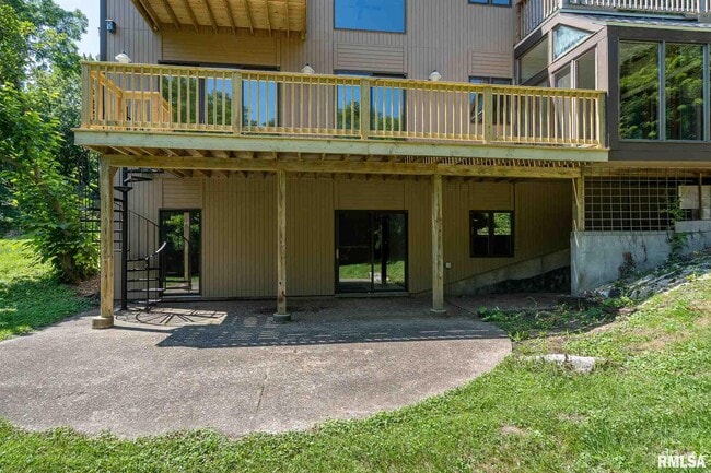 Building Photo - 29 Wildwood Dr