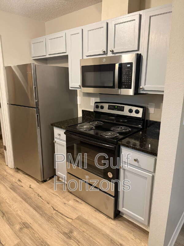 Building Photo - 3356 La Leyenda Ct