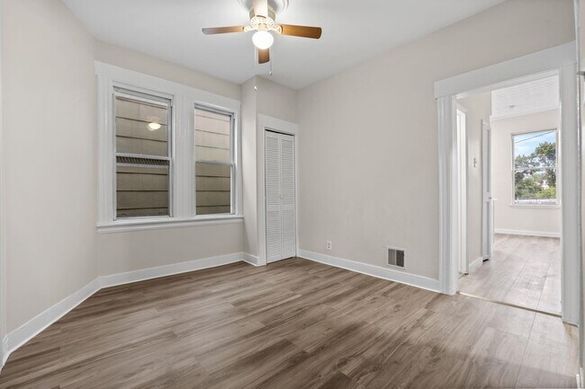 Building Photo - 292 Claremont Ave