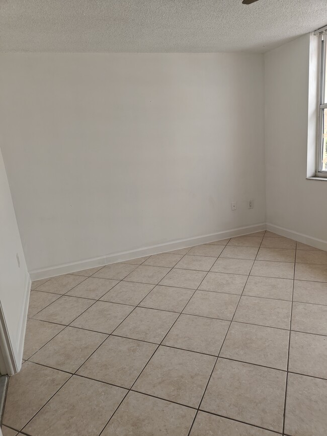 Master Bedroom - 4156 W 10th Ln