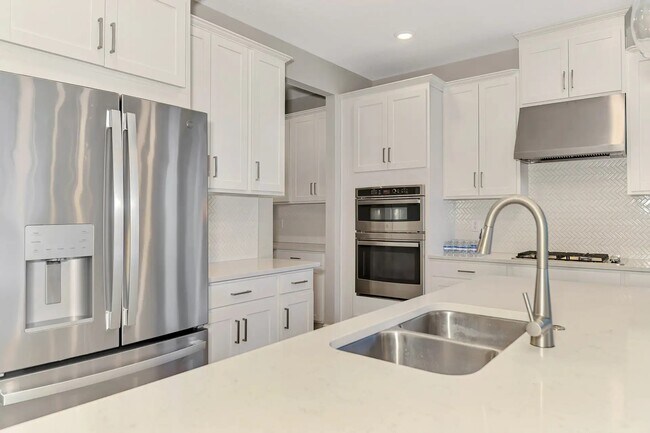 Building Photo - 5664 Blue Reef Pl