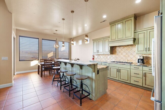 Building Photo - 3193 S 4900 W