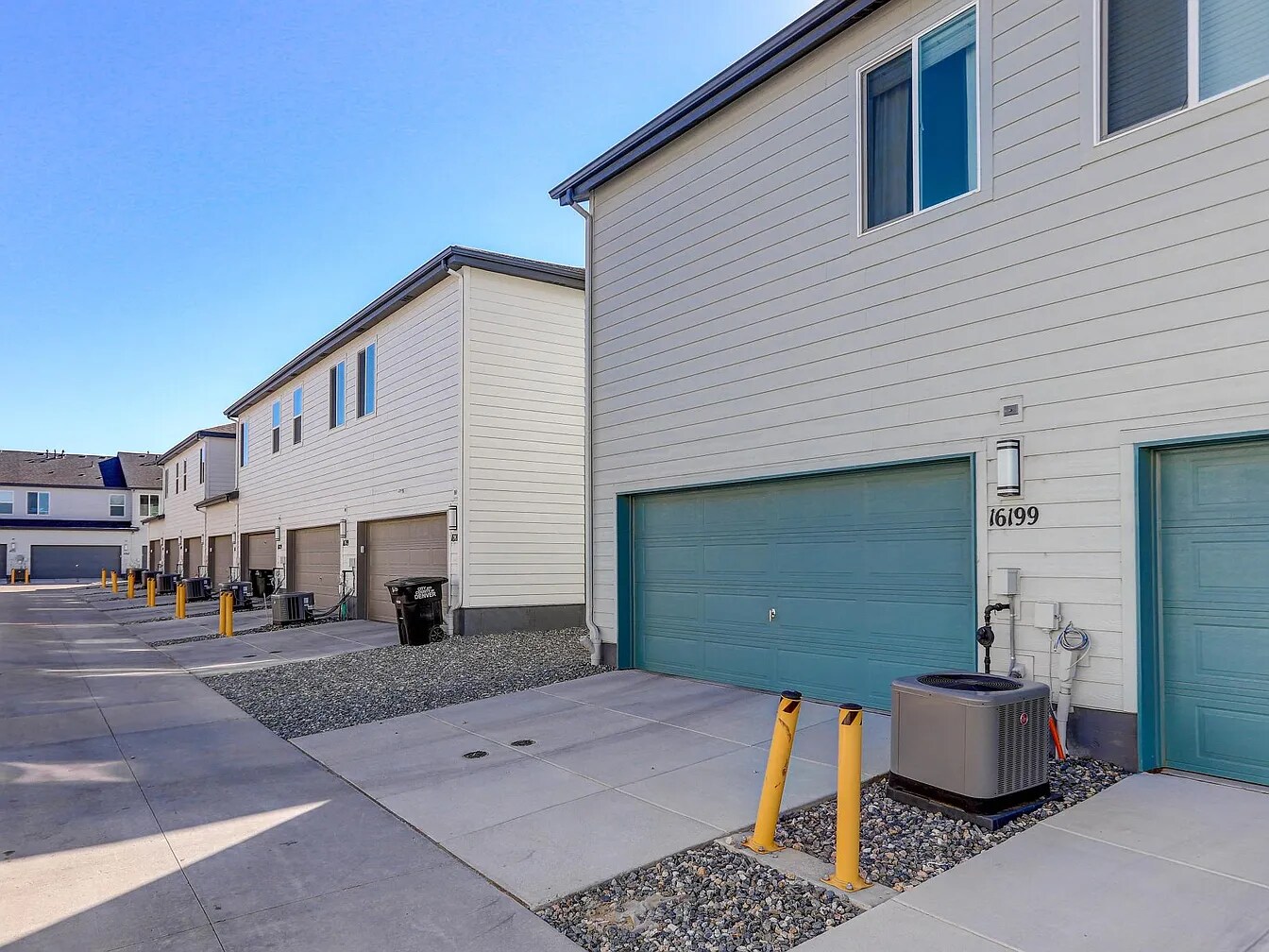 Building Photo - 16199 E Elk Dr