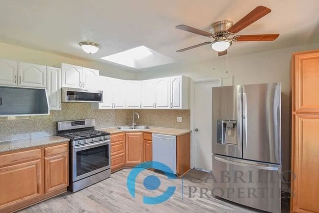 Building Photo - 6311 Inman St