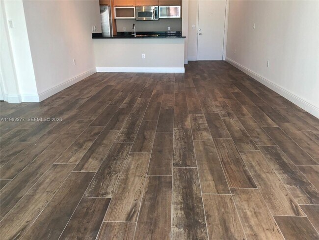 Building Photo - 951 Brickell Ave