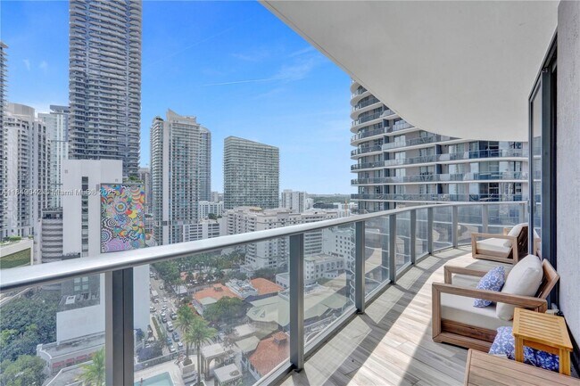 Building Photo - 801 S Miami Ave