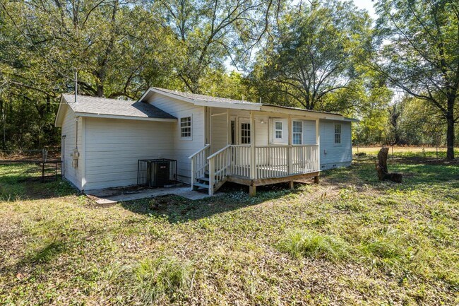 Building Photo - Grab This Dolomite Charmer Before It’s Gone!"