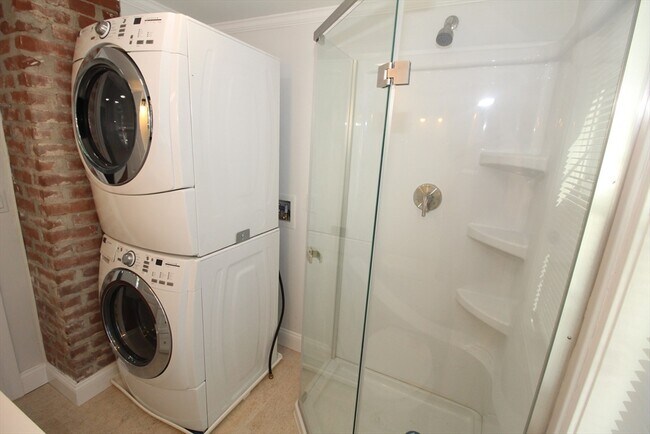 Building Photo - 96 Walnut Ln