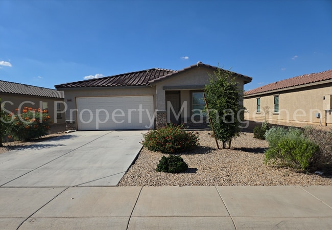 Primary Photo - 1048 W Verde Ln