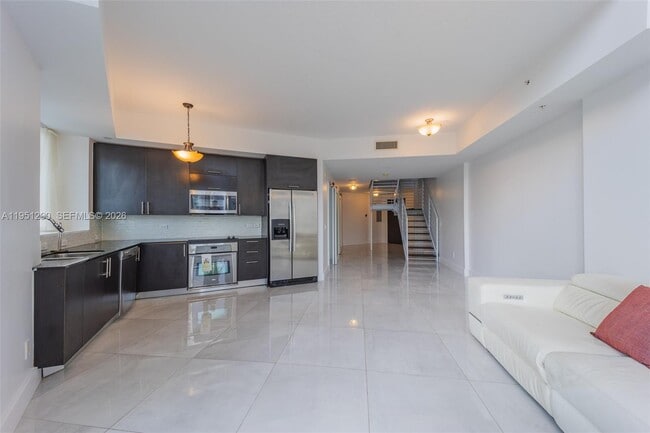 Building Photo - 60 SW 13th St