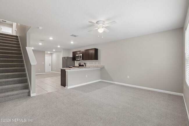 Building Photo - 5988 Creekside Crossing Dr
