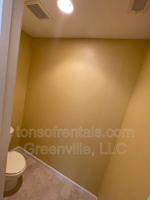 Building Photo - 518 Amber Crest Ct