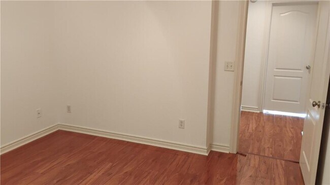 Building Photo - 3909 NE Kensington Ave