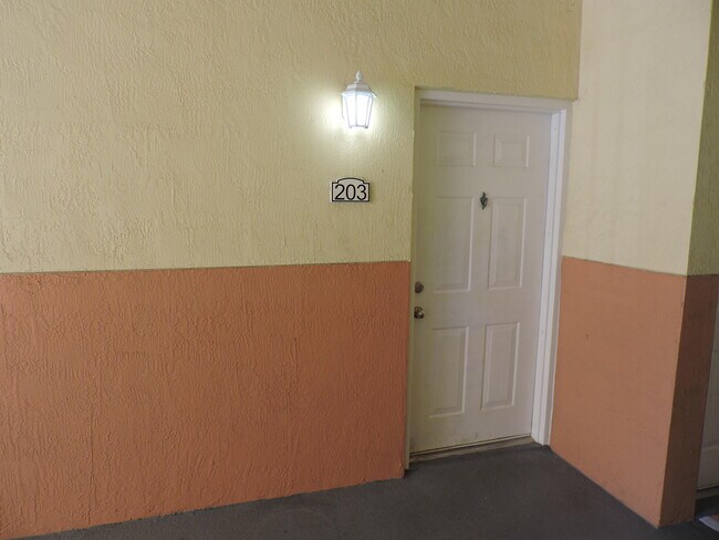 Building Photo - 11032 Legacy Dr