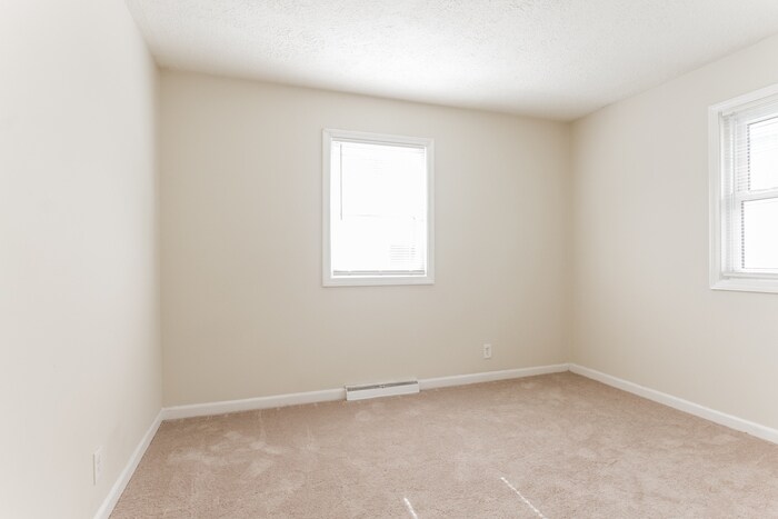 Building Photo - 426 Pleasant Dr