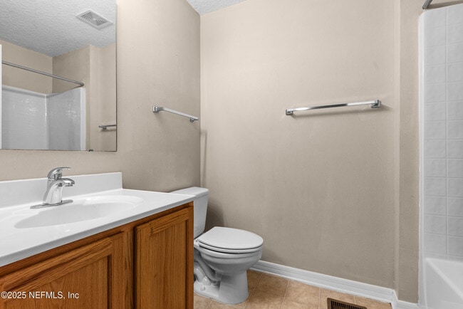Building Photo - 11871 Lake Bend Cir