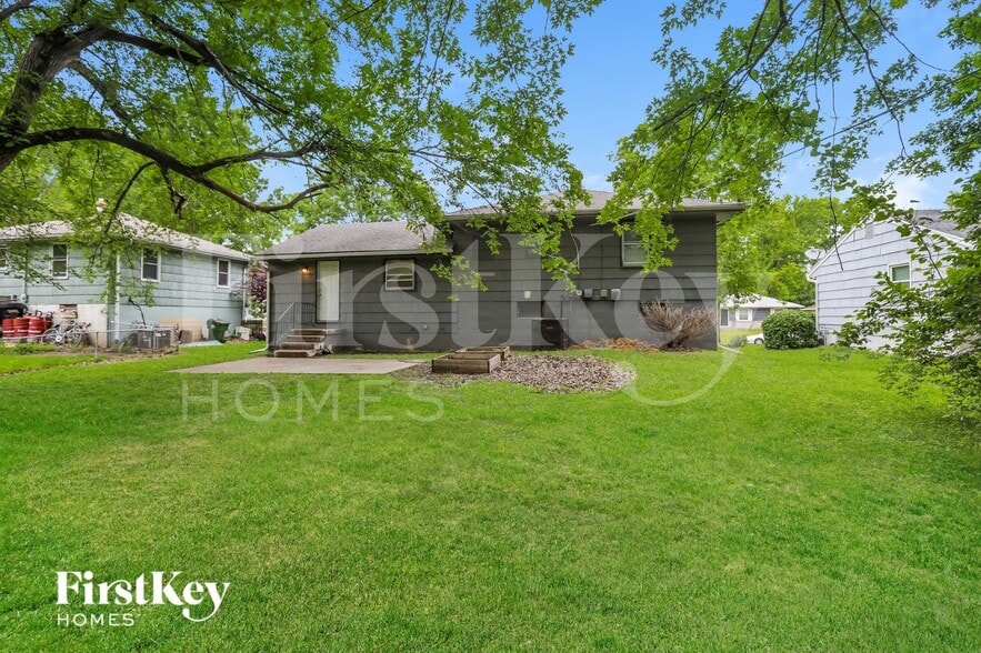 Building Photo - 8313 E 85th Terrace