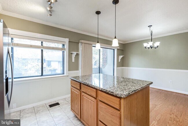 Building Photo - 5438 Ring Dove Ln