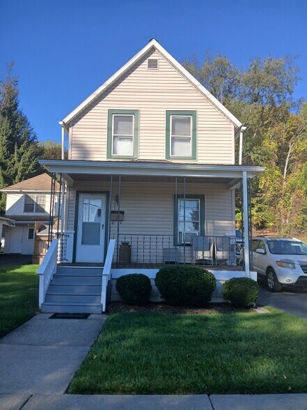 Primary Photo - 25 Robble Ave