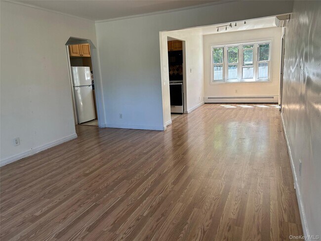 Building Photo - 63 I U Willets Rd