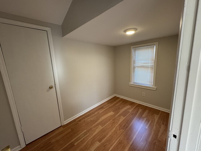 Building Photo - 1461 W 114th Pl