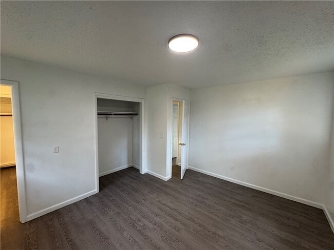 Building Photo - 1303 White Rd
