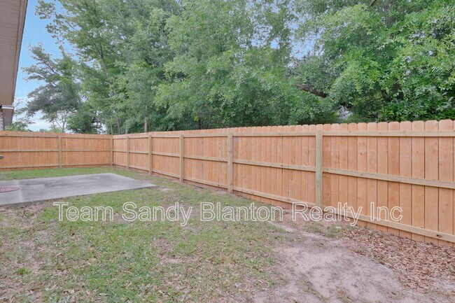 Building Photo - 5402 Parkside Dr