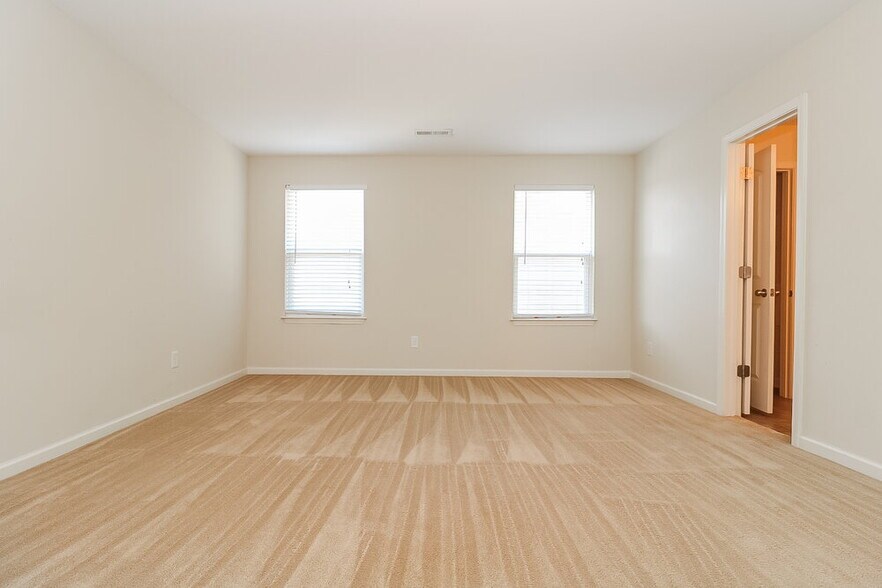 Building Photo - 1321 Lowenstein St