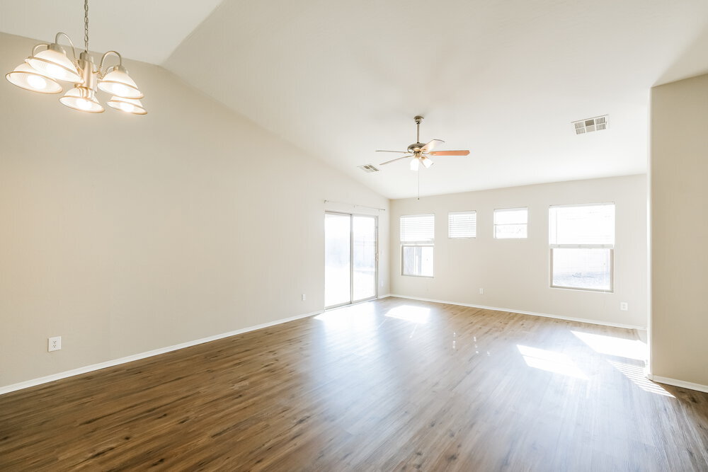Building Photo - 11457 W Rio Vista Ln