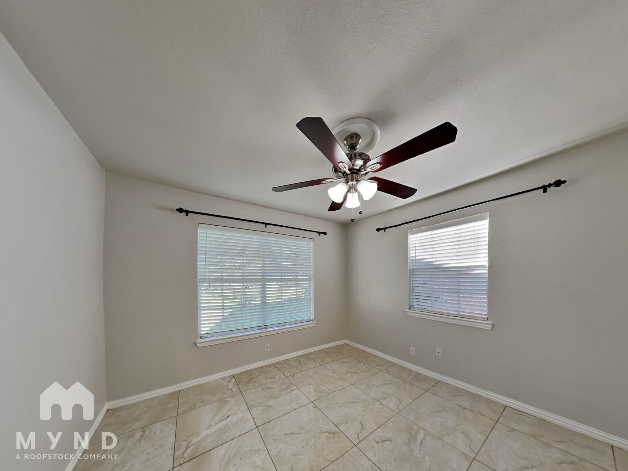 Building Photo - 612 S Rough Creek Ct