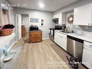 Building Photo - 61 Third St 101-