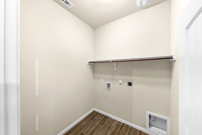 Building Photo - Greenbelt - Cul De Sac - Oversized Homesite