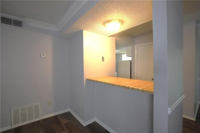 Building Photo - 2996 Sonya Ln