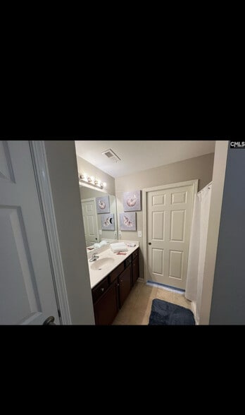Building Photo - 127 Agape Village Ct