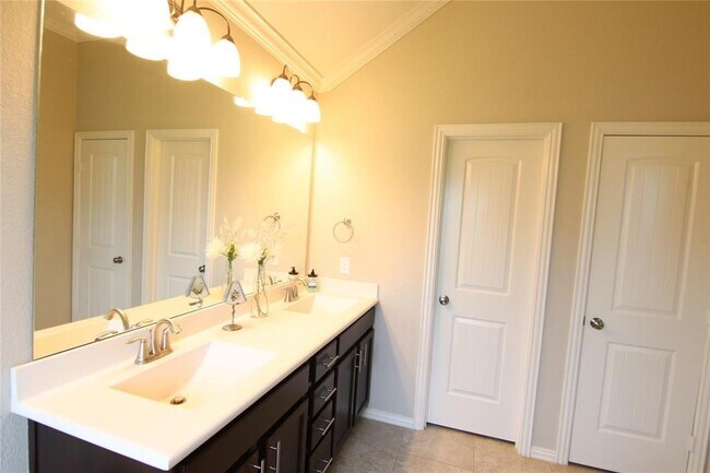 Building Photo - 6719 Rambling Manor Ct