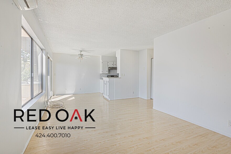 Building Photo - 2065 Rodney Dr