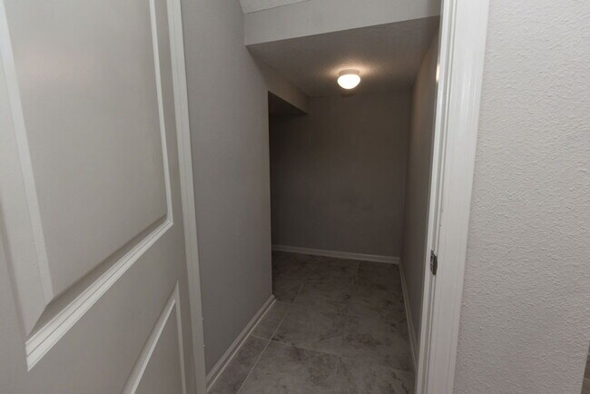 Building Photo - Shearwater, 4 bedroom 3.5 bath home for rent.