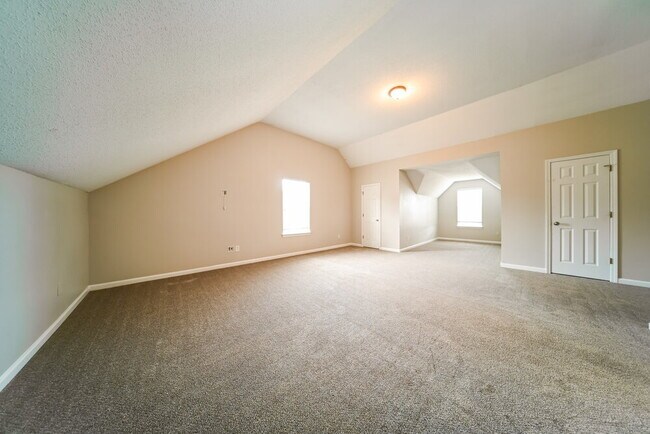 Building Photo - 425 Canoga Ct