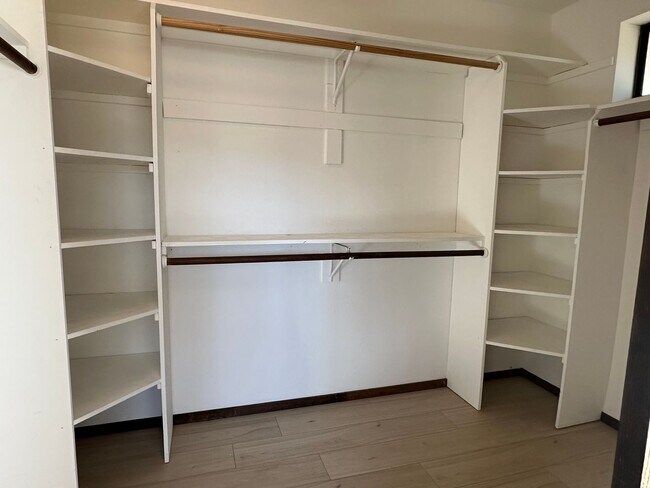 Building Photo - Bear Valley 3+4 with over 4 acres! MUST SEE!