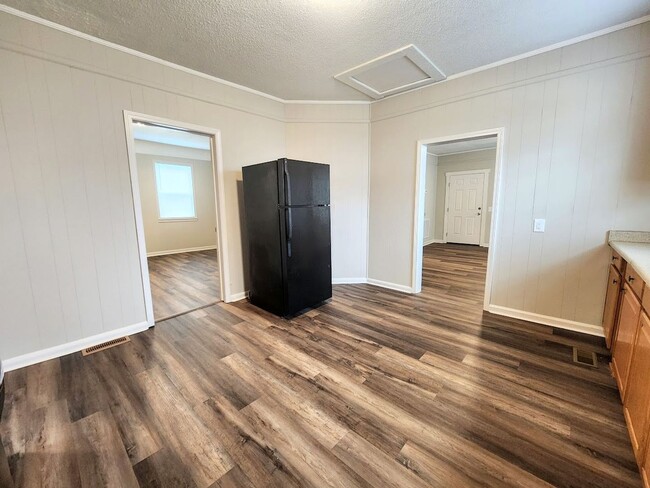 Building Photo - 2 Bedroom House Easley SC