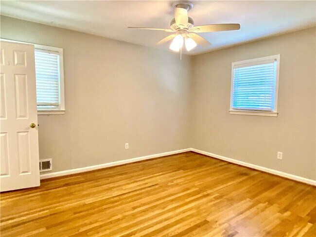Building Photo - 97 Brookhaven Dr