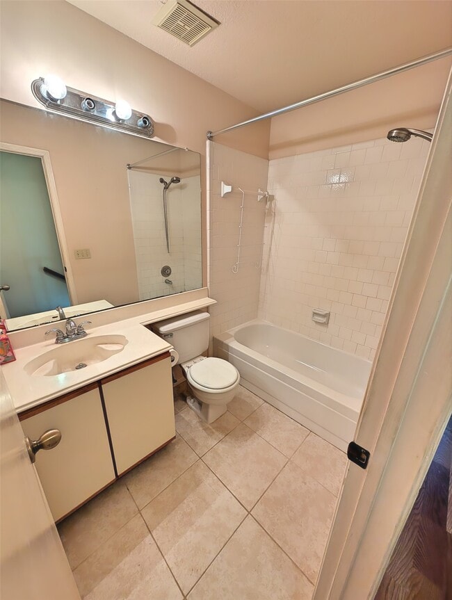 Building Photo - 2930 Grants Lake Blvd