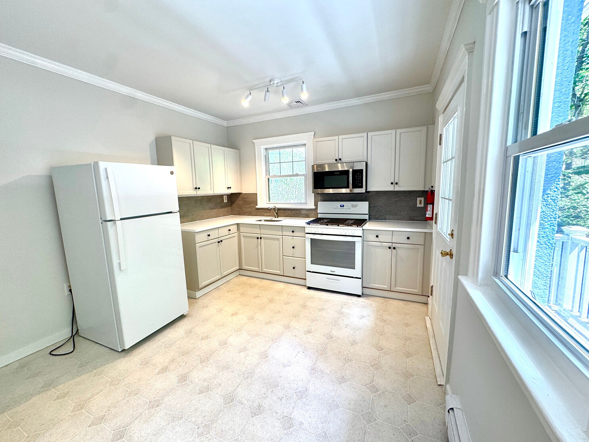 Building Photo - 50 Western Ave