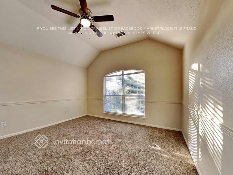 Building Photo - 7402 Euclid Dr